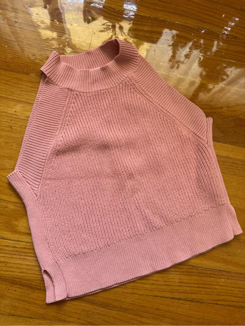 NWOT Aritzia Wilfred Pink Mock Neck Summer Knit Beachy Resort Crop Top